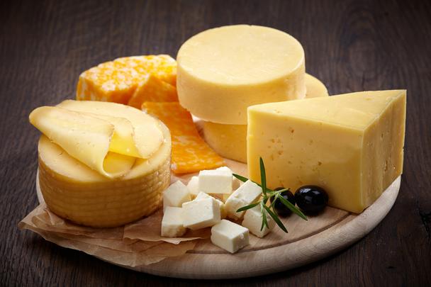 乳製品；チーズの盛り合わせ