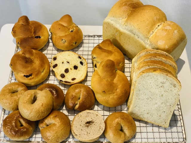 アップルティブレッド：本日の３種のパン